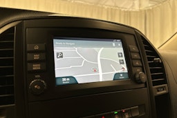 valkoinen Mercedes-Benz Vito 2021 kuva 16.