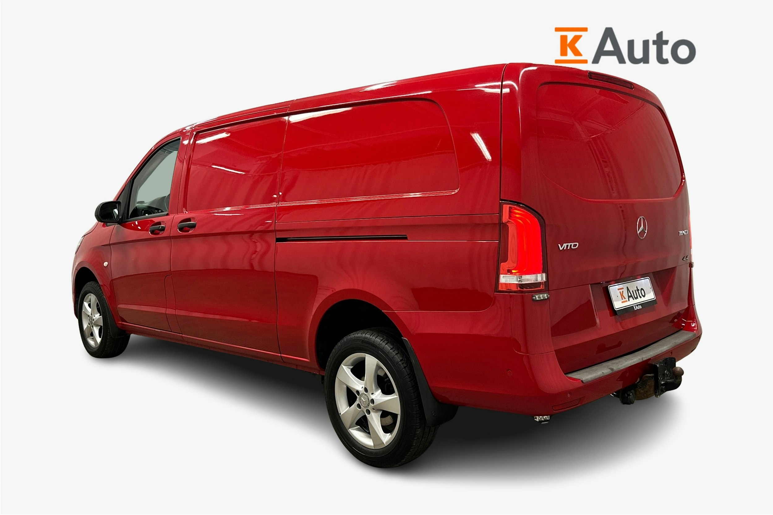 punainen Mercedes-Benz Vito 2021 kuva 2.