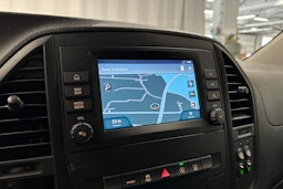 punainen Mercedes-Benz Vito 2021 kuva 17.