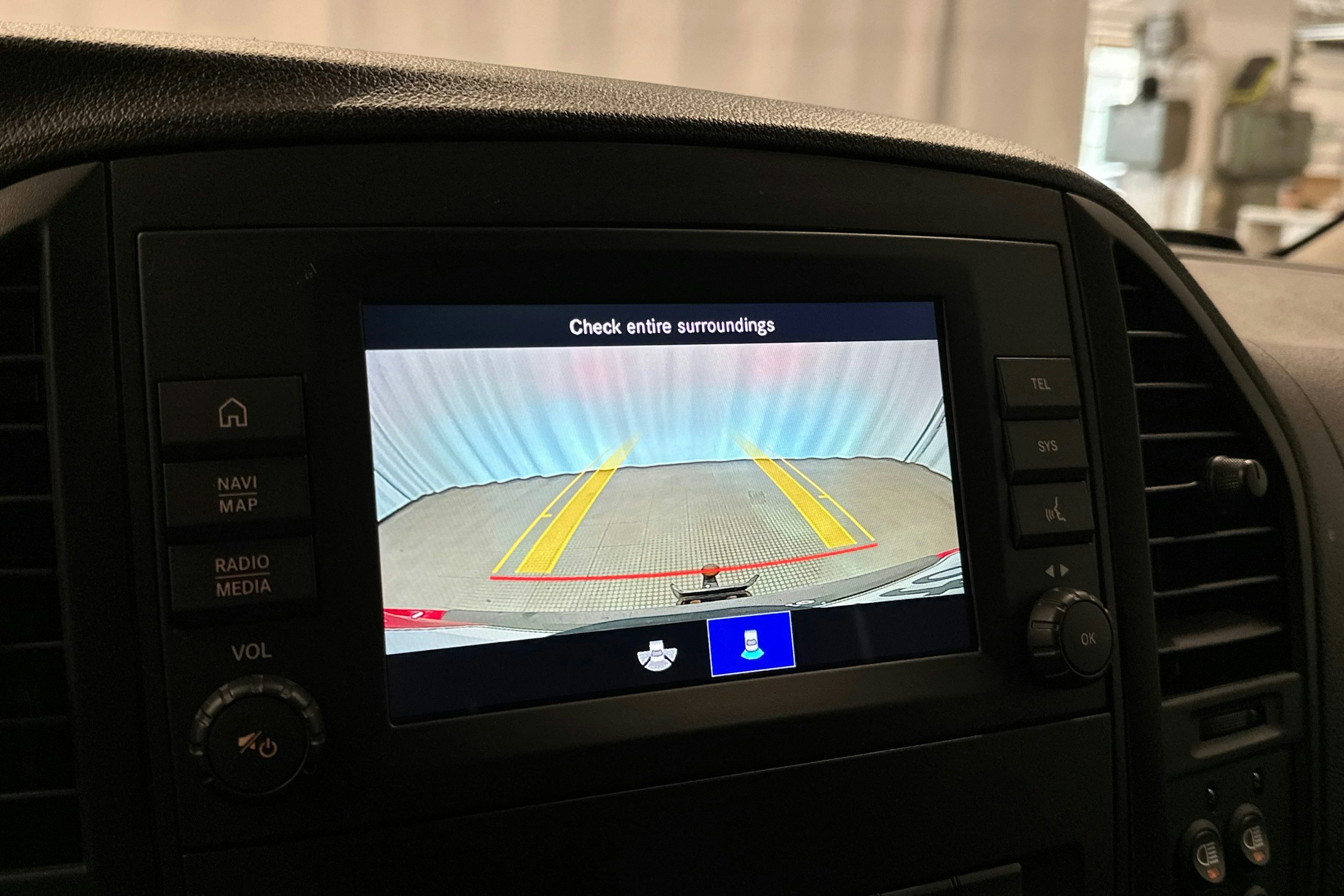 punainen Mercedes-Benz Vito 2021 kuva 20.