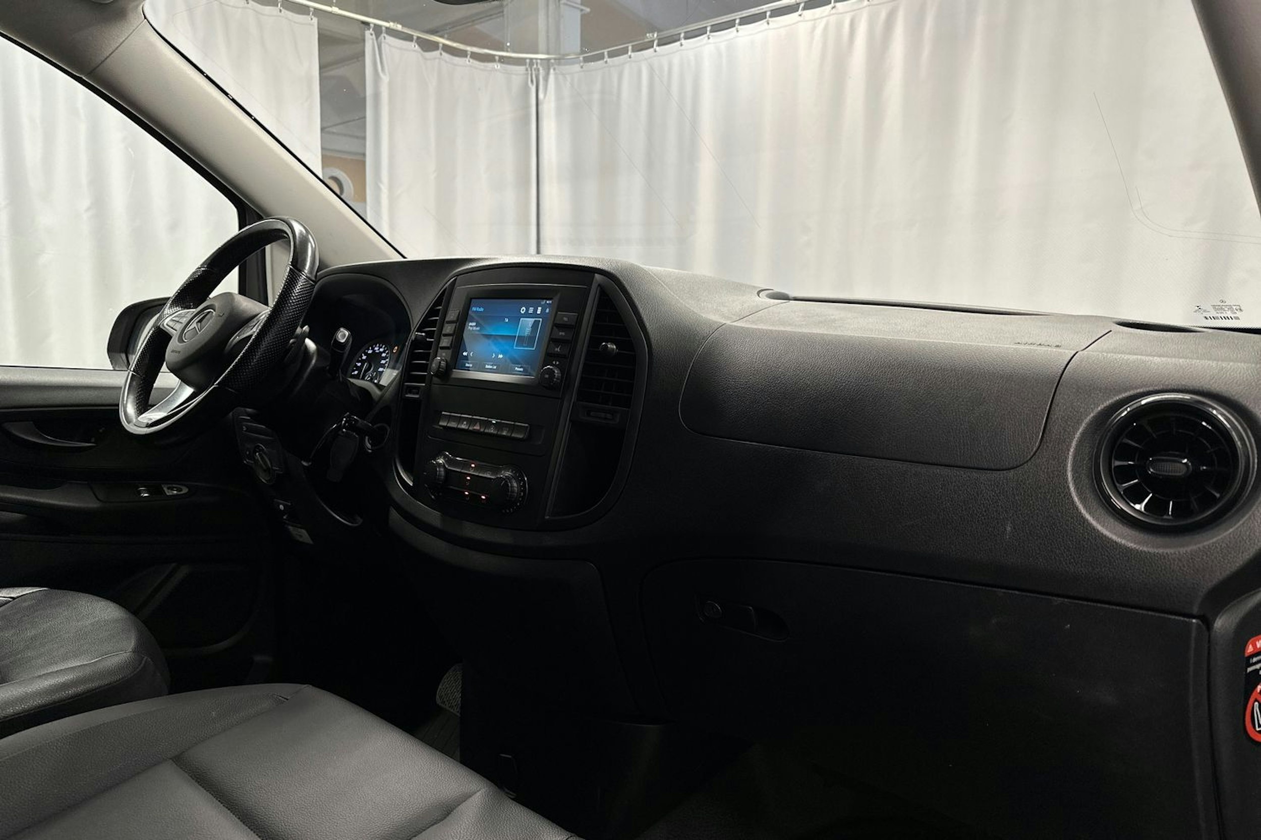 hopea Mercedes-Benz Vito 2021 kuva 11.