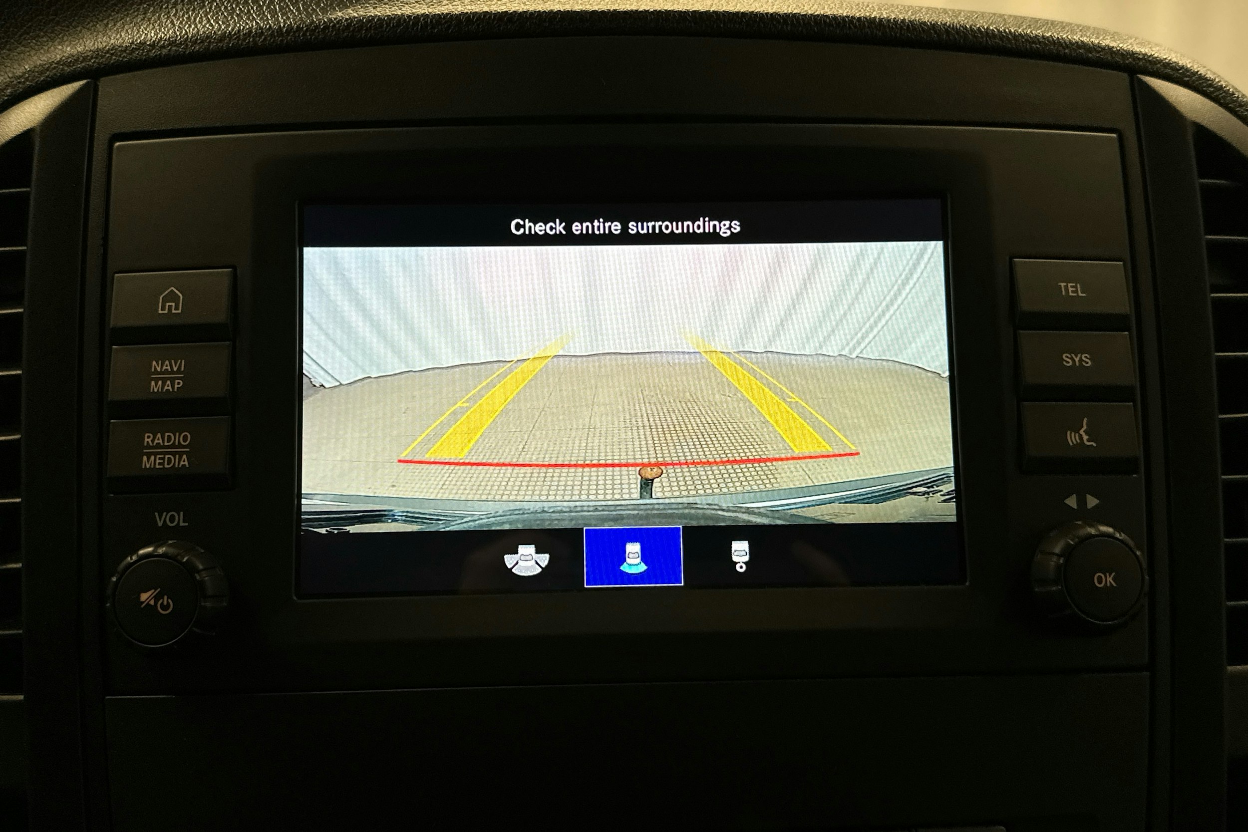 valkoinen Mercedes-Benz Vito 2021 kuva 17.