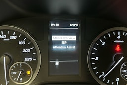 valkoinen Mercedes-Benz Vito 2021 kuva 18.