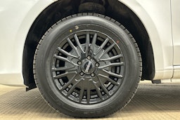 valkoinen Mercedes-Benz Vito 2021 kuva 9.