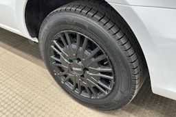 valkoinen Mercedes-Benz Vito 2021 kuva 10.