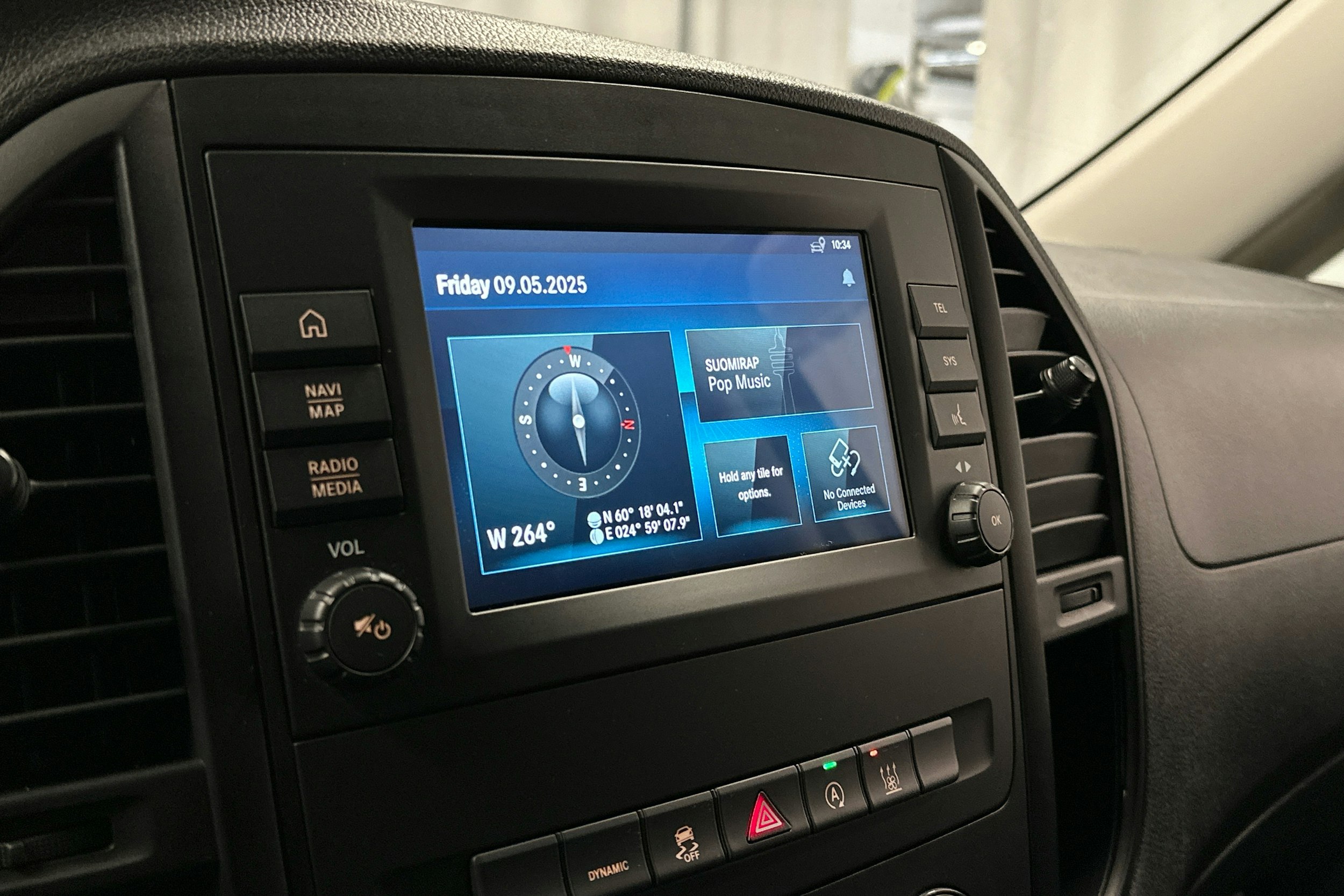 valkoinen Mercedes-Benz Vito 2021 kuva 17.