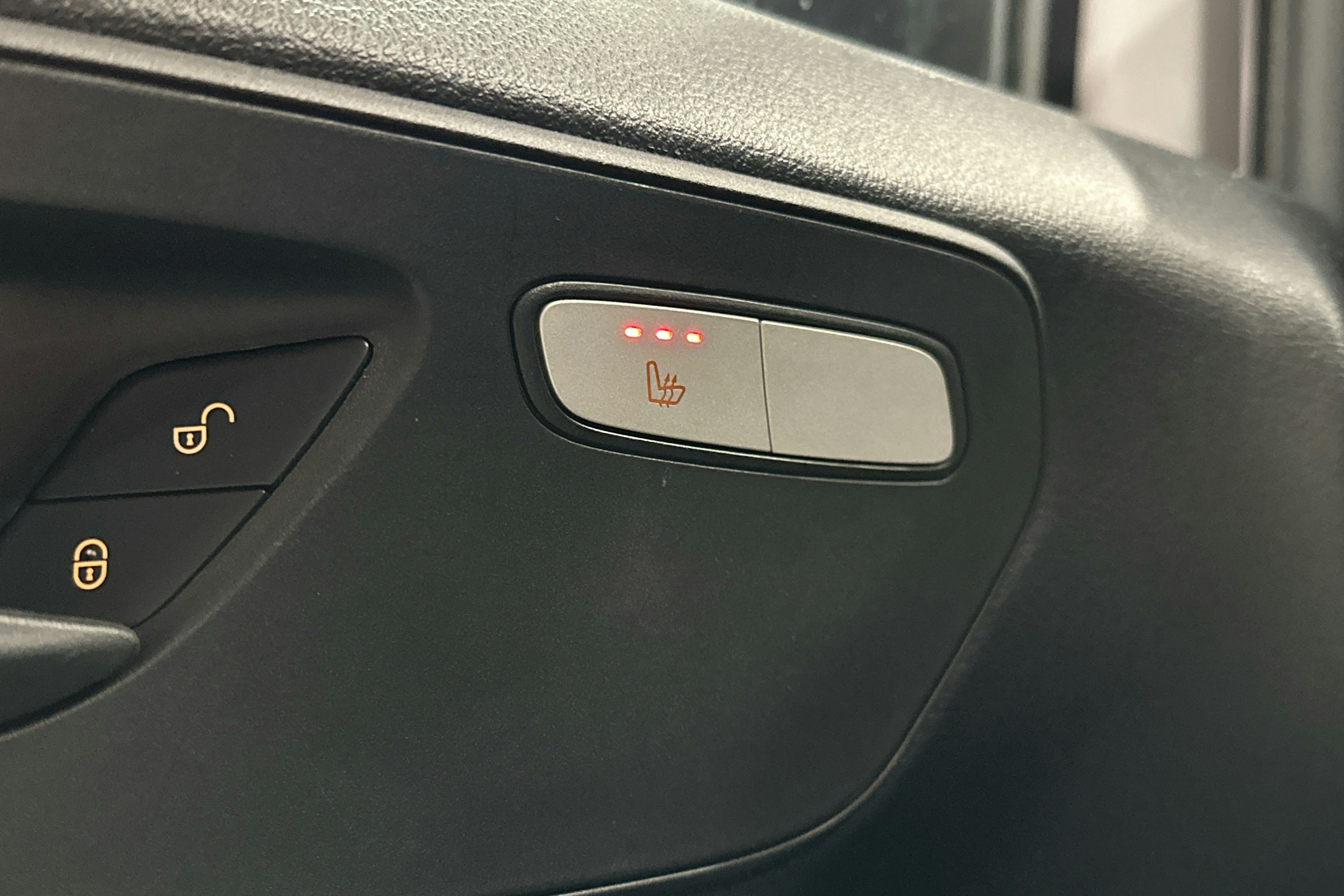 valkoinen Mercedes-Benz Vito 2021 kuva 19.