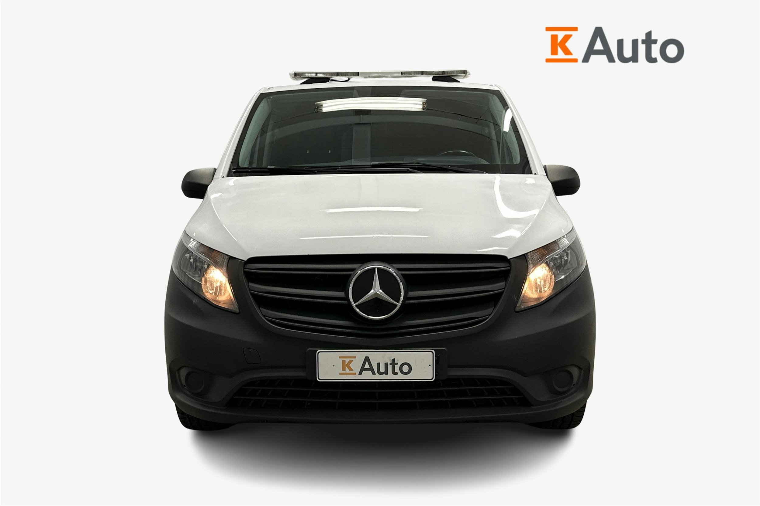 valkoinen Mercedes-Benz Vito 2021 kuva 4.