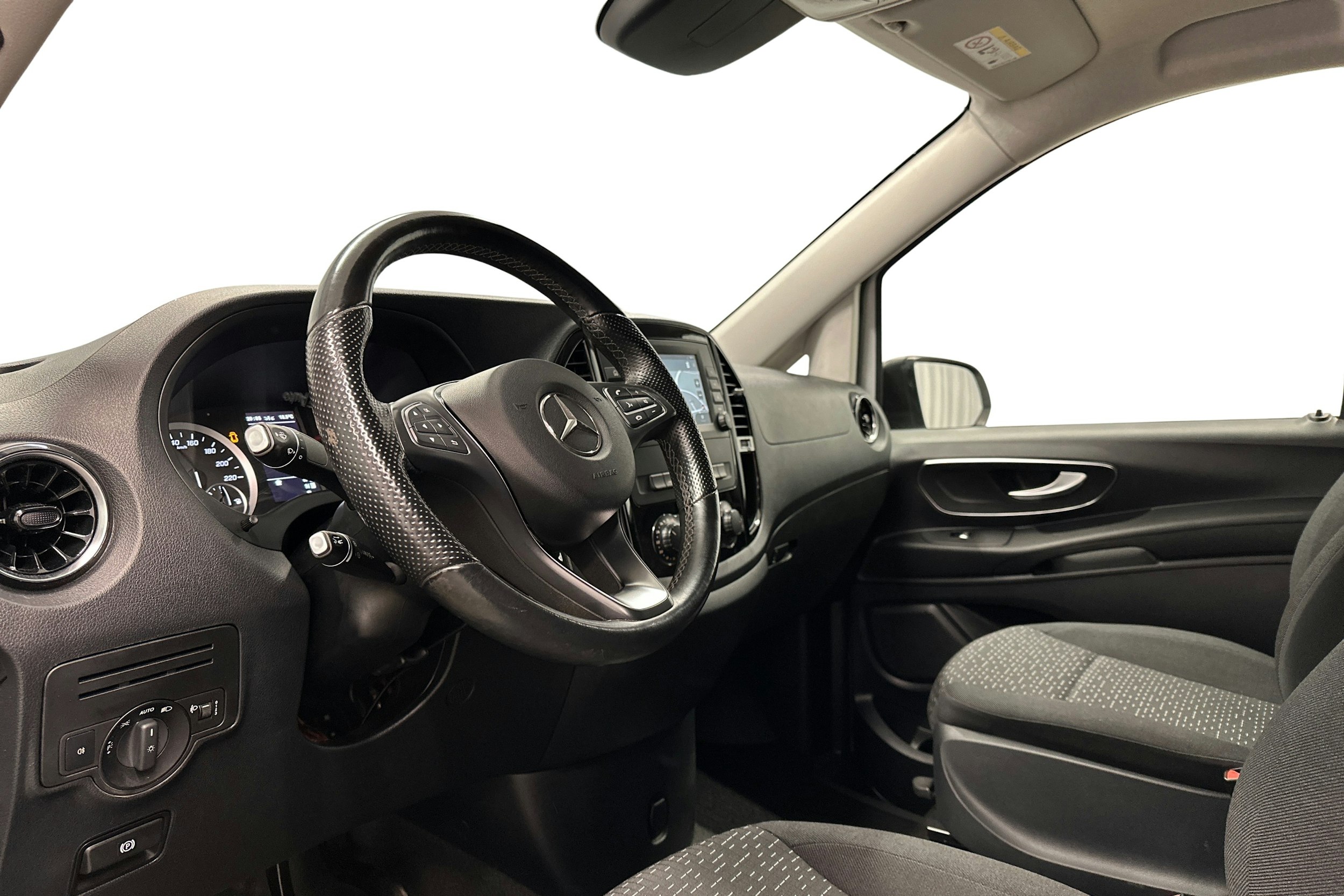 valkoinen Mercedes-Benz Vito 2021 kuva 6.