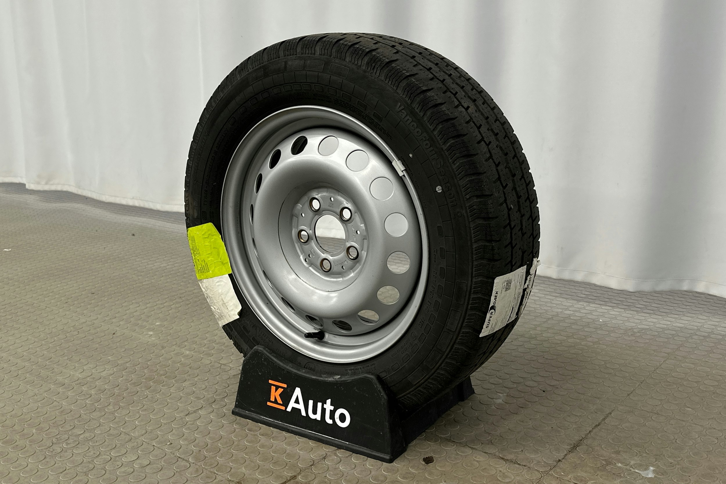 valkoinen Mercedes-Benz Vito 2021 kuva 9.