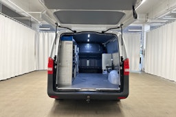 valkoinen Mercedes-Benz Vito 2021 kuva 10.