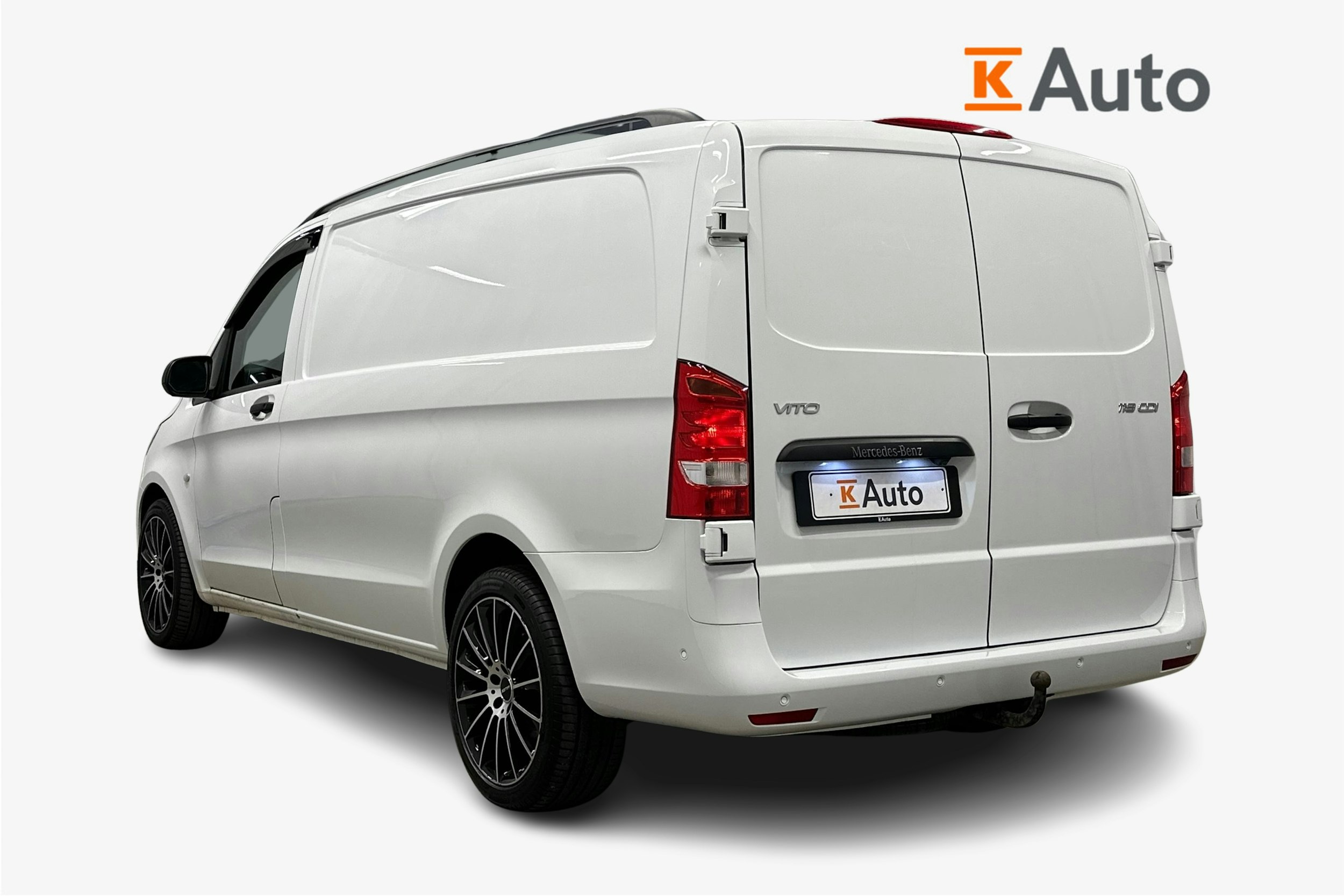 valkoinen Mercedes-Benz Vito 2021 kuva 2.