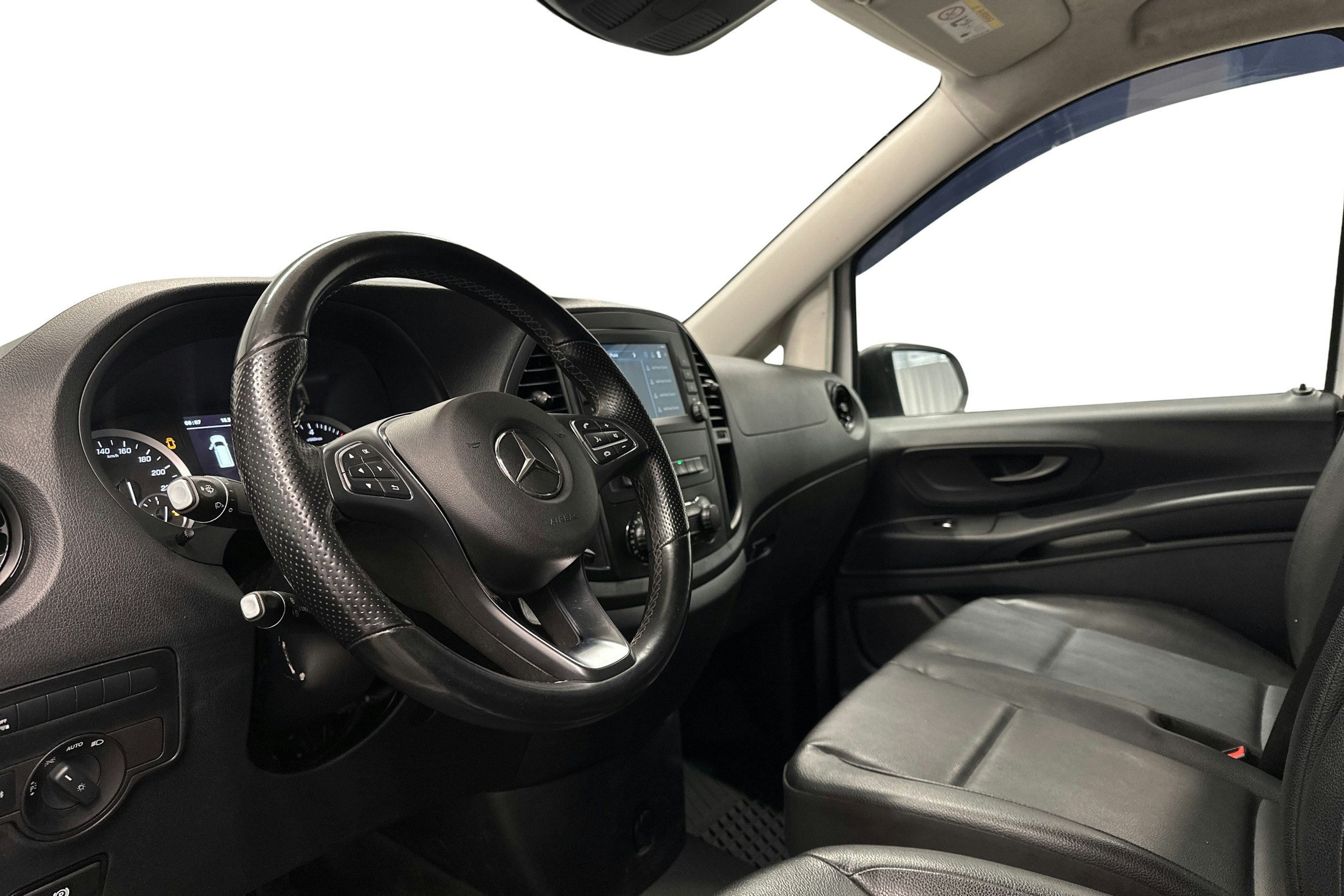 valkoinen Mercedes-Benz Vito 2021 kuva 6.