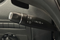 valkoinen Mercedes-Benz Vito 2021 kuva 18.