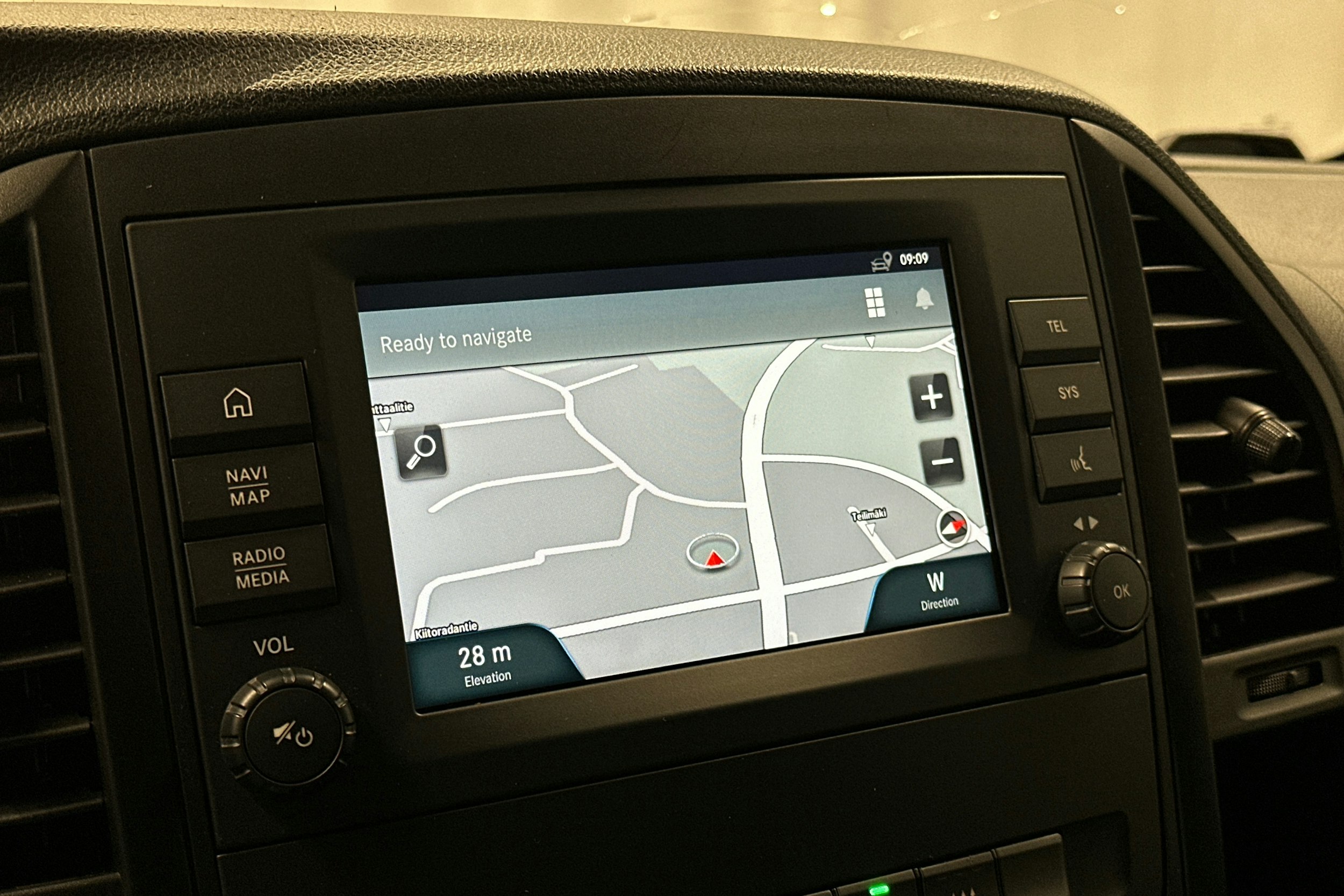 valkoinen Mercedes-Benz Vito 2021 kuva 23.