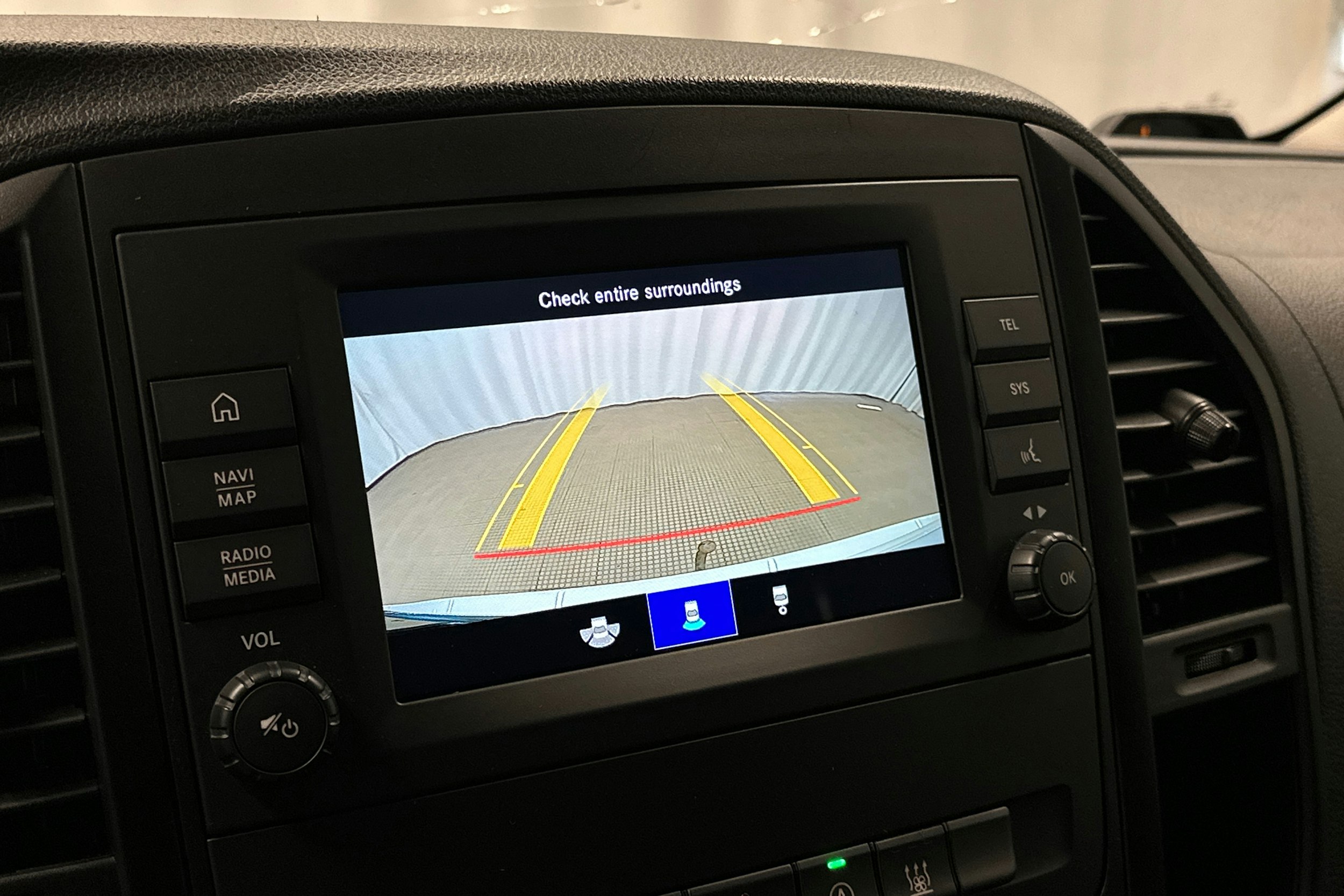 valkoinen Mercedes-Benz Vito 2021 kuva 25.