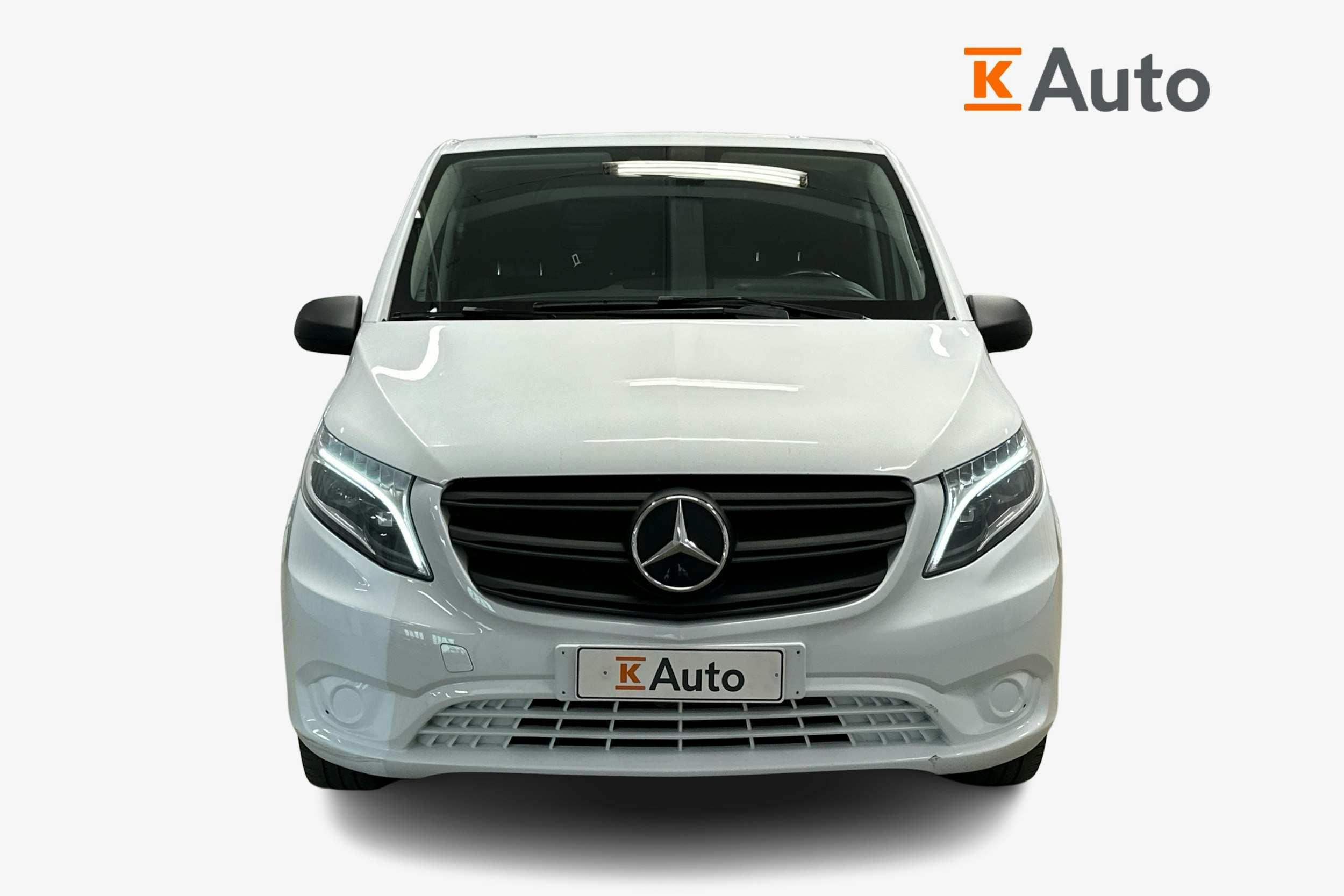 valkoinen Mercedes-Benz Vito 2021 kuva 4.