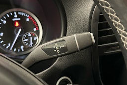 valkoinen Mercedes-Benz Vito 2021 kuva 14.