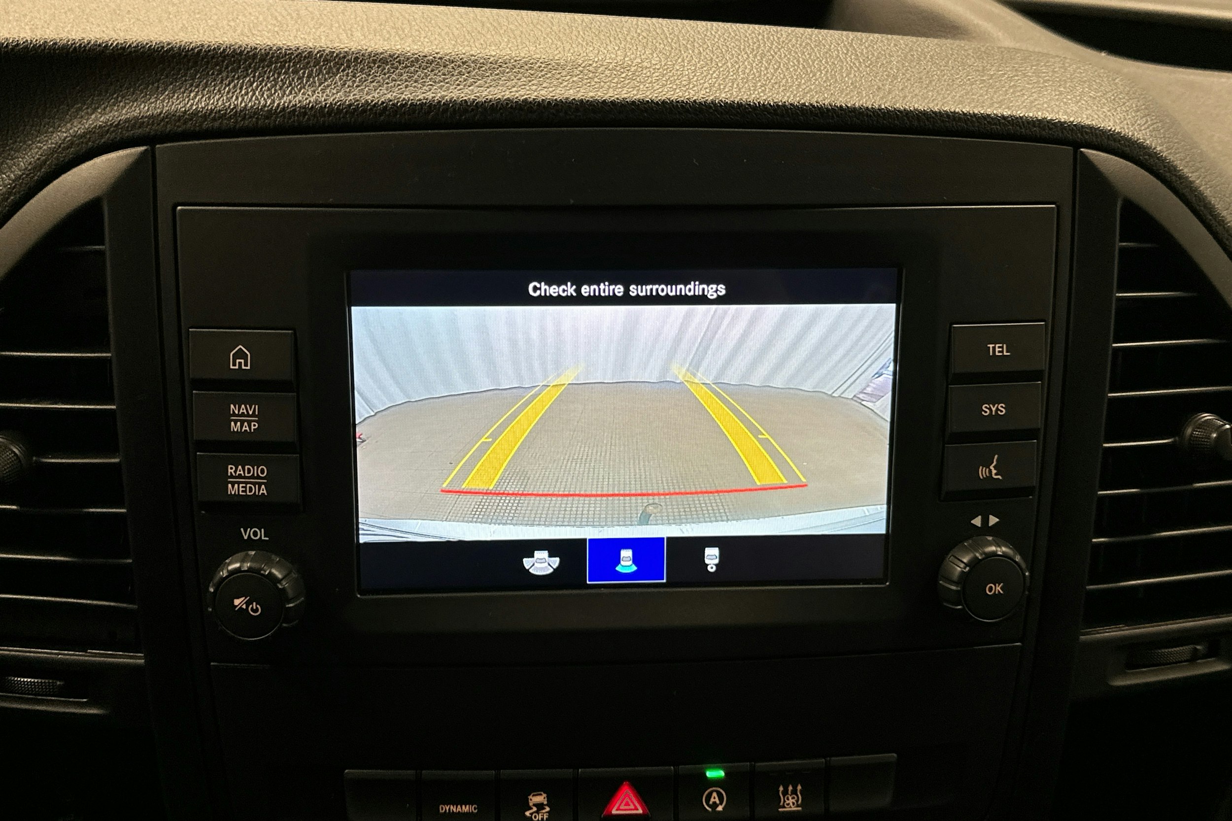 valkoinen Mercedes-Benz Vito 2021 kuva 18.