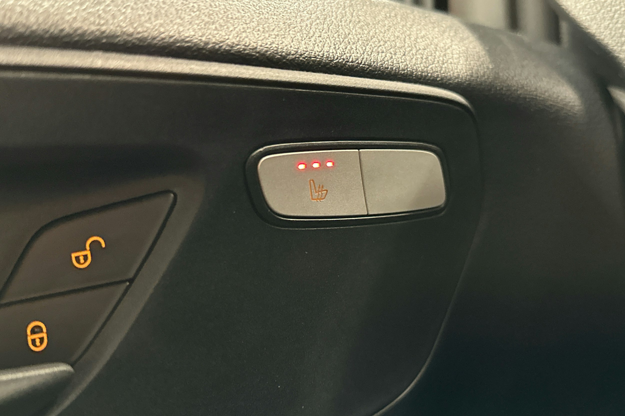 valkoinen Mercedes-Benz Vito 2021 kuva 19.