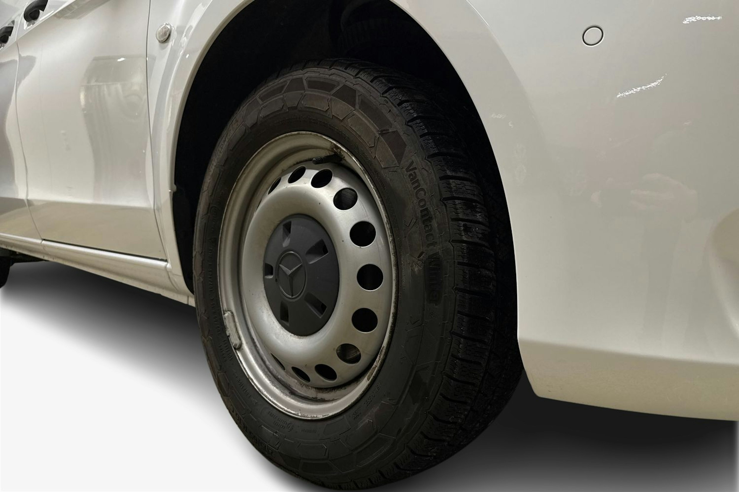 valkoinen Mercedes-Benz Vito 2021 kuva 12.