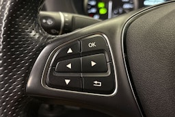 valkoinen Mercedes-Benz Vito 2021 kuva 16.