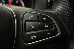 valkoinen Mercedes-Benz Vito 2021 kuva 17.