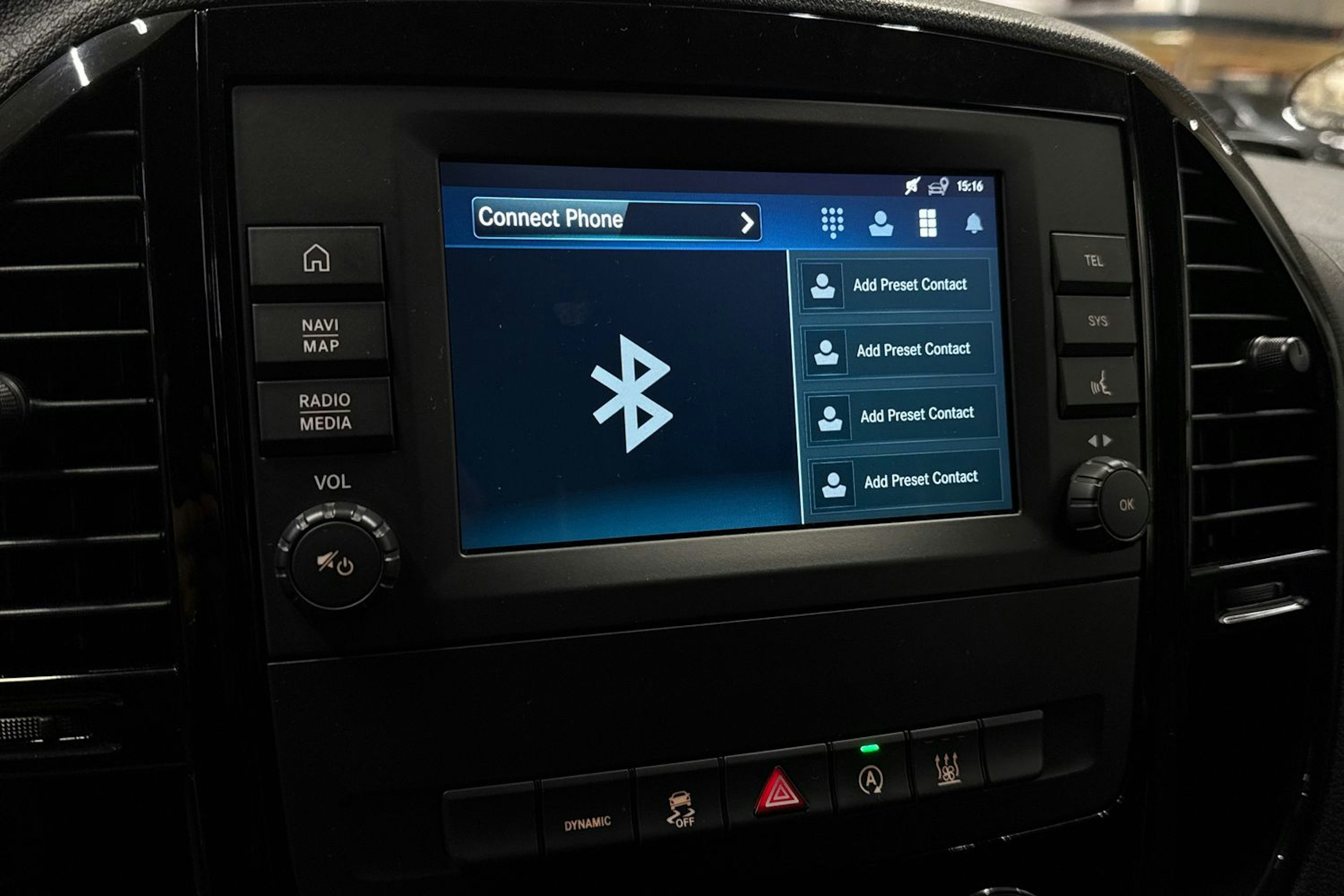 valkoinen Mercedes-Benz Vito 2021 kuva 22.