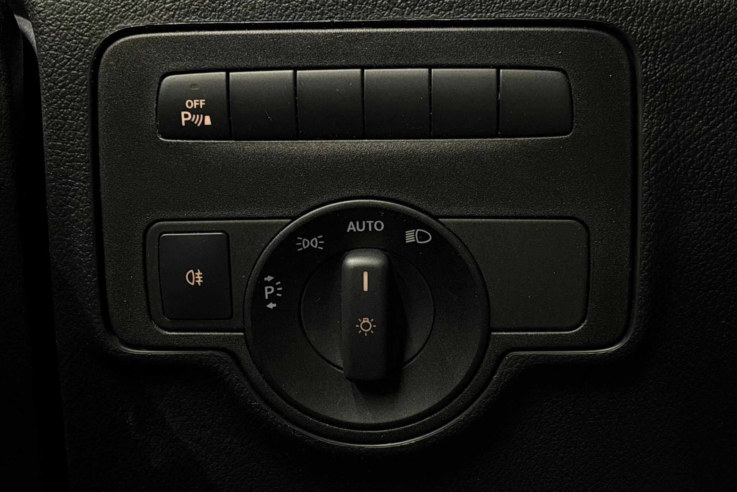 musta Mercedes-Benz Vito 2021 kuva 11.