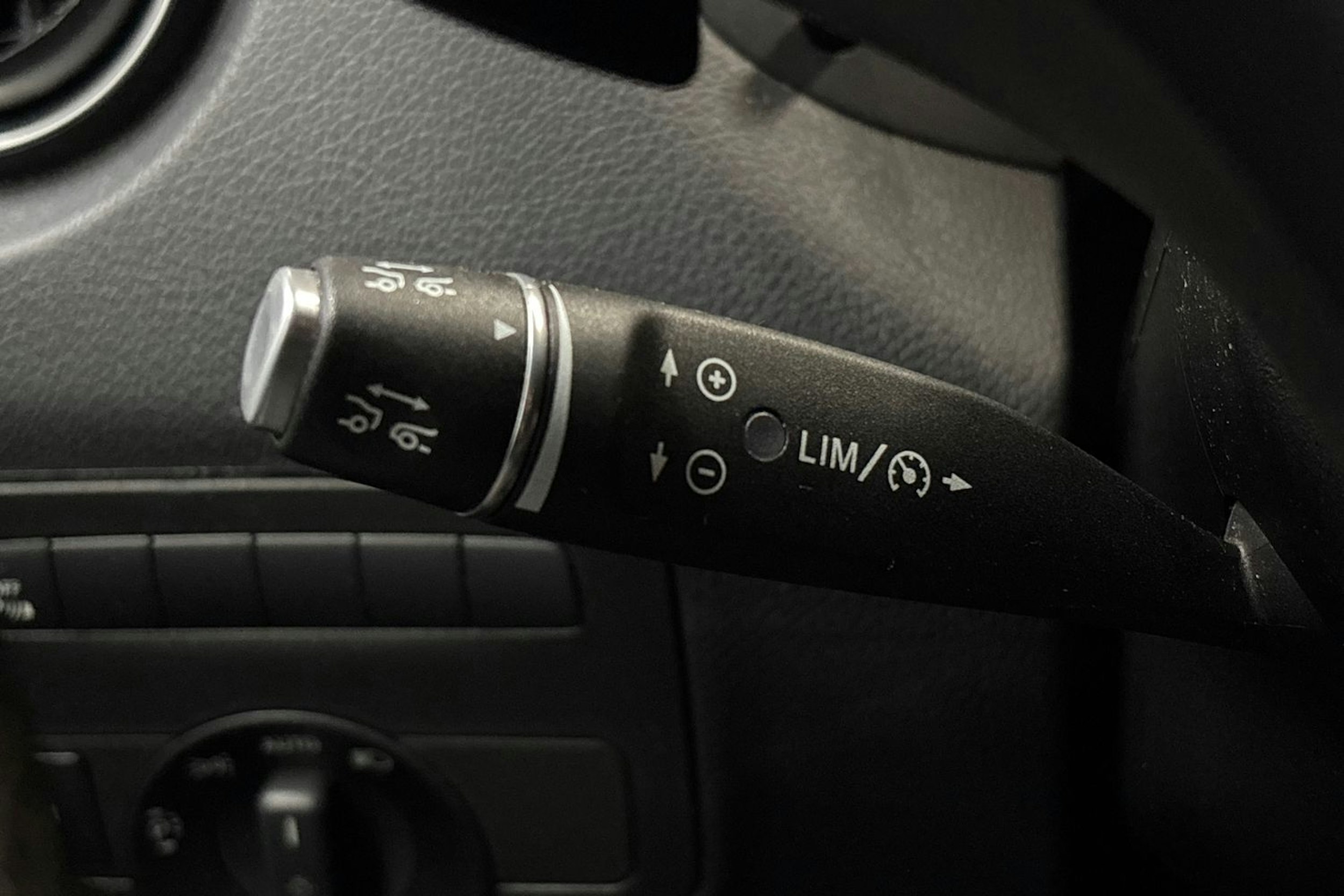 musta Mercedes-Benz Vito 2021 kuva 14.