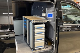 musta Mercedes-Benz Vito 2021 kuva 24.