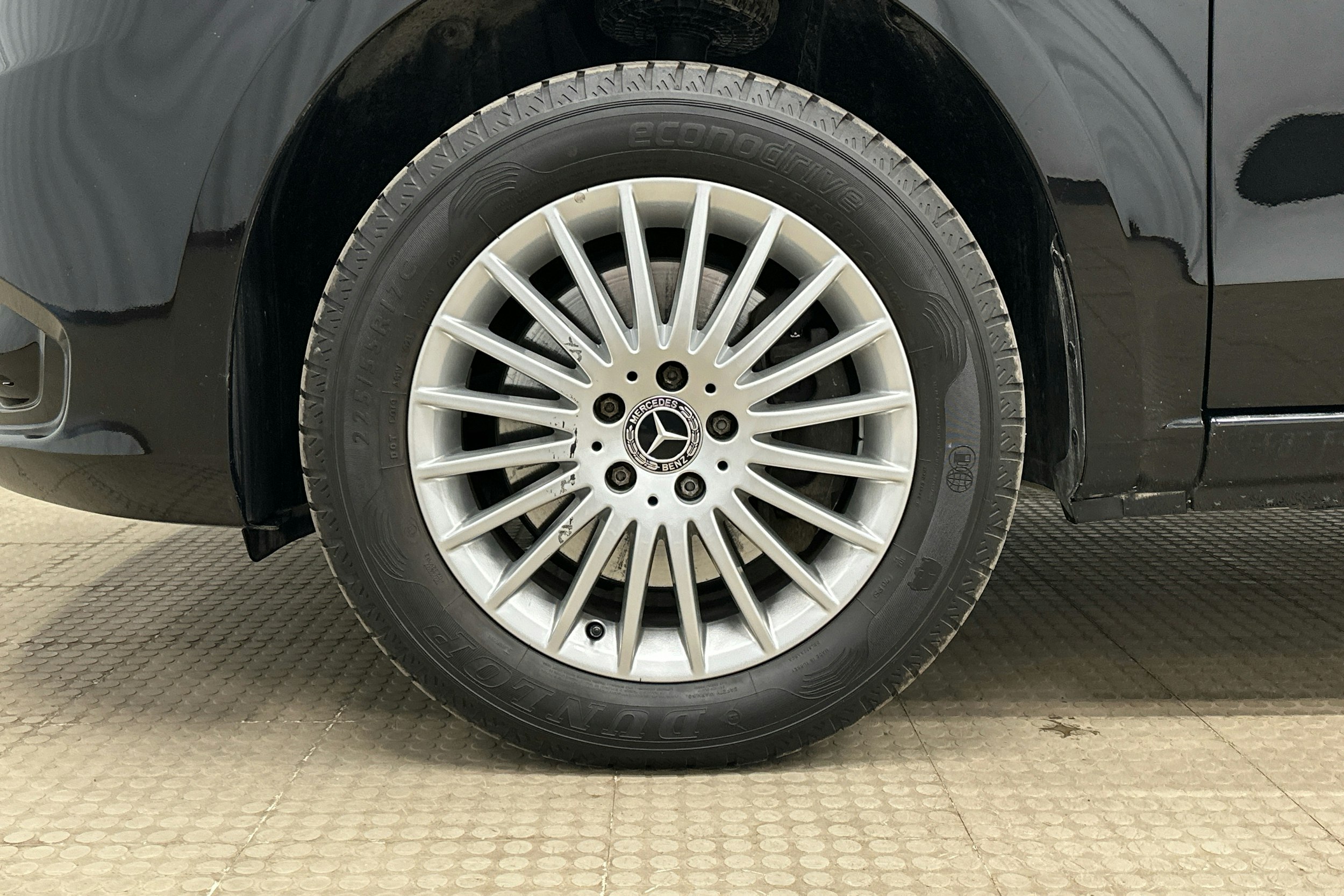 musta Mercedes-Benz Vito 2021 kuva 9.