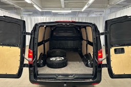 musta Mercedes-Benz Vito 2021 kuva 18.
