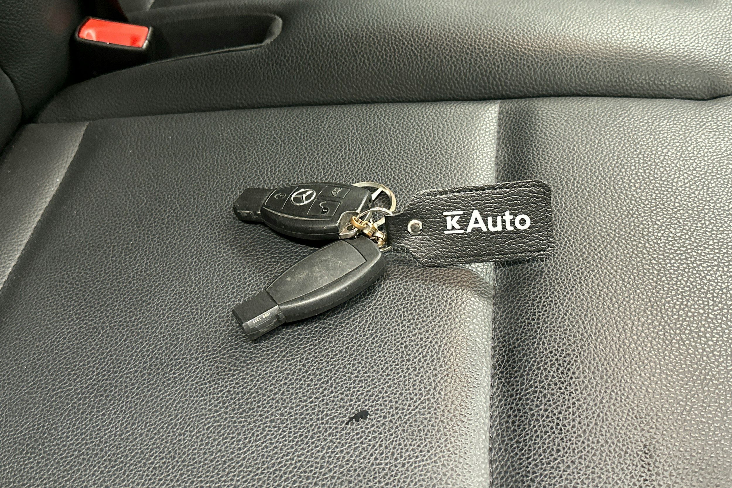 musta Mercedes-Benz Vito 2021 kuva 21.