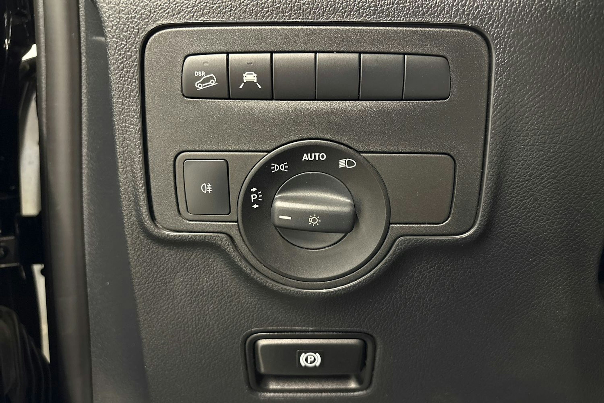 musta Mercedes-Benz Vito 2021 kuva 23.