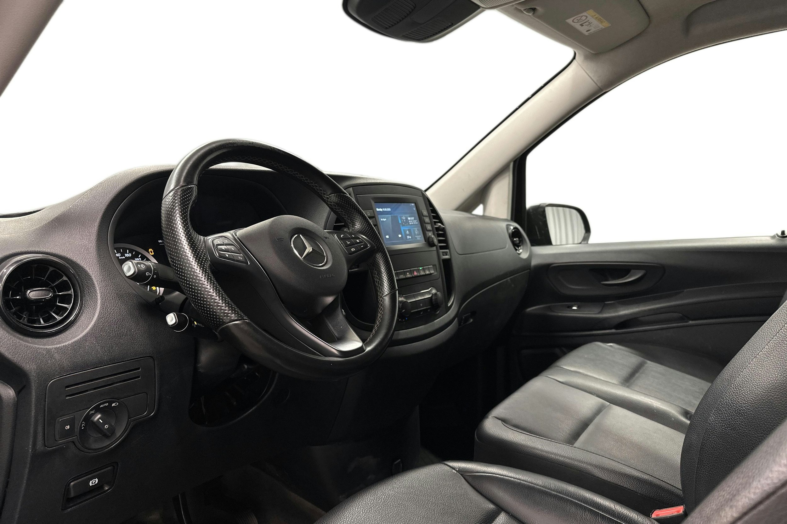 musta Mercedes-Benz Vito 2021 kuva 6.