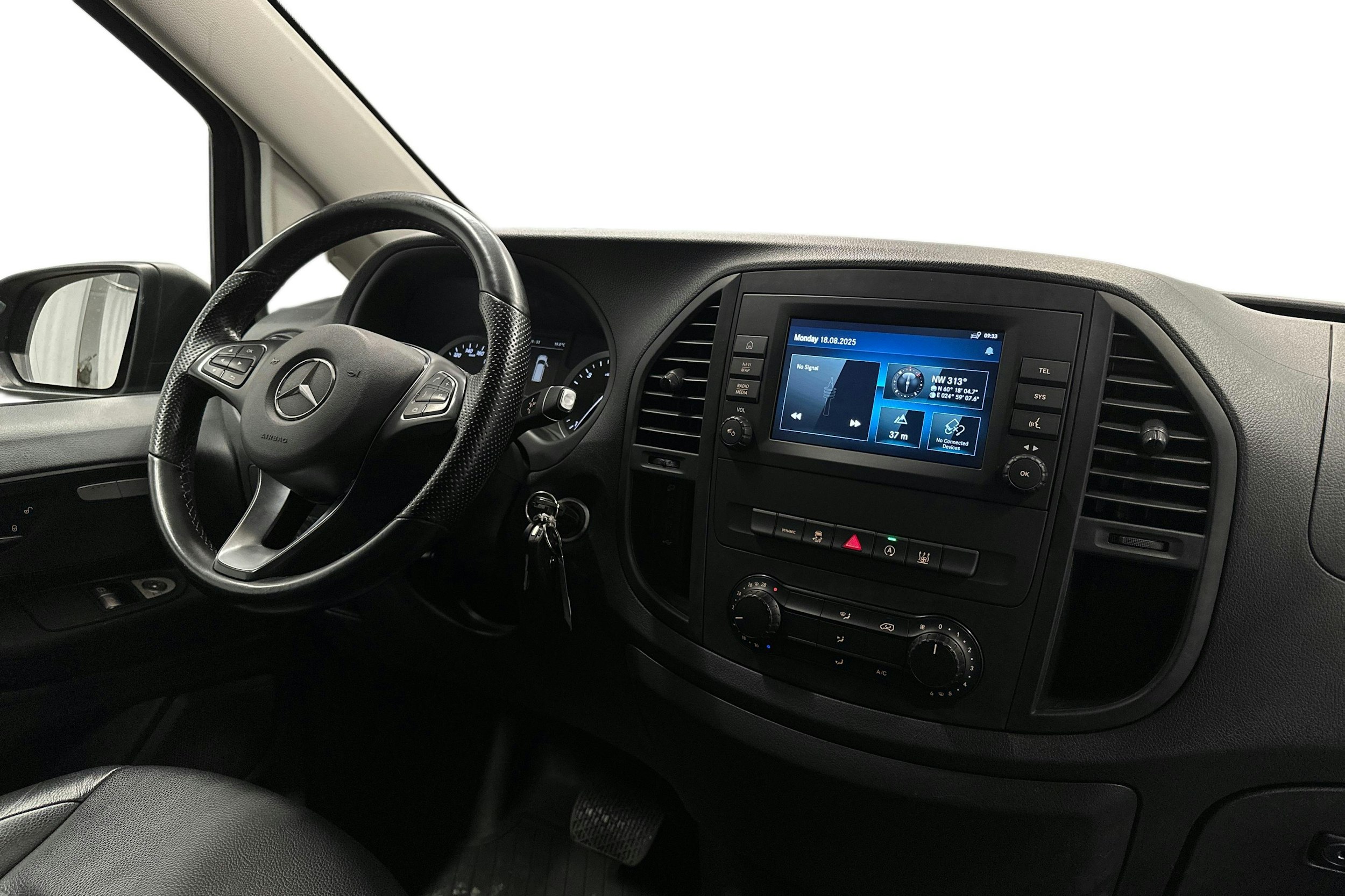 musta Mercedes-Benz Vito 2021 kuva 7.
