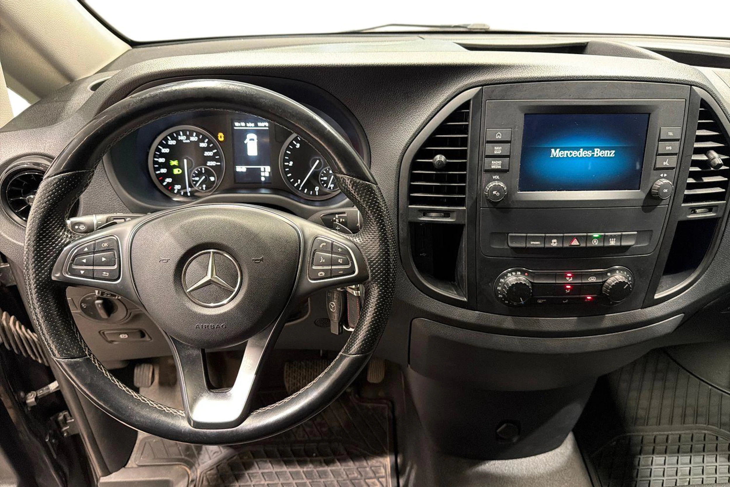 Harmaa Mercedes-Benz VITO 2021 kuva 9.