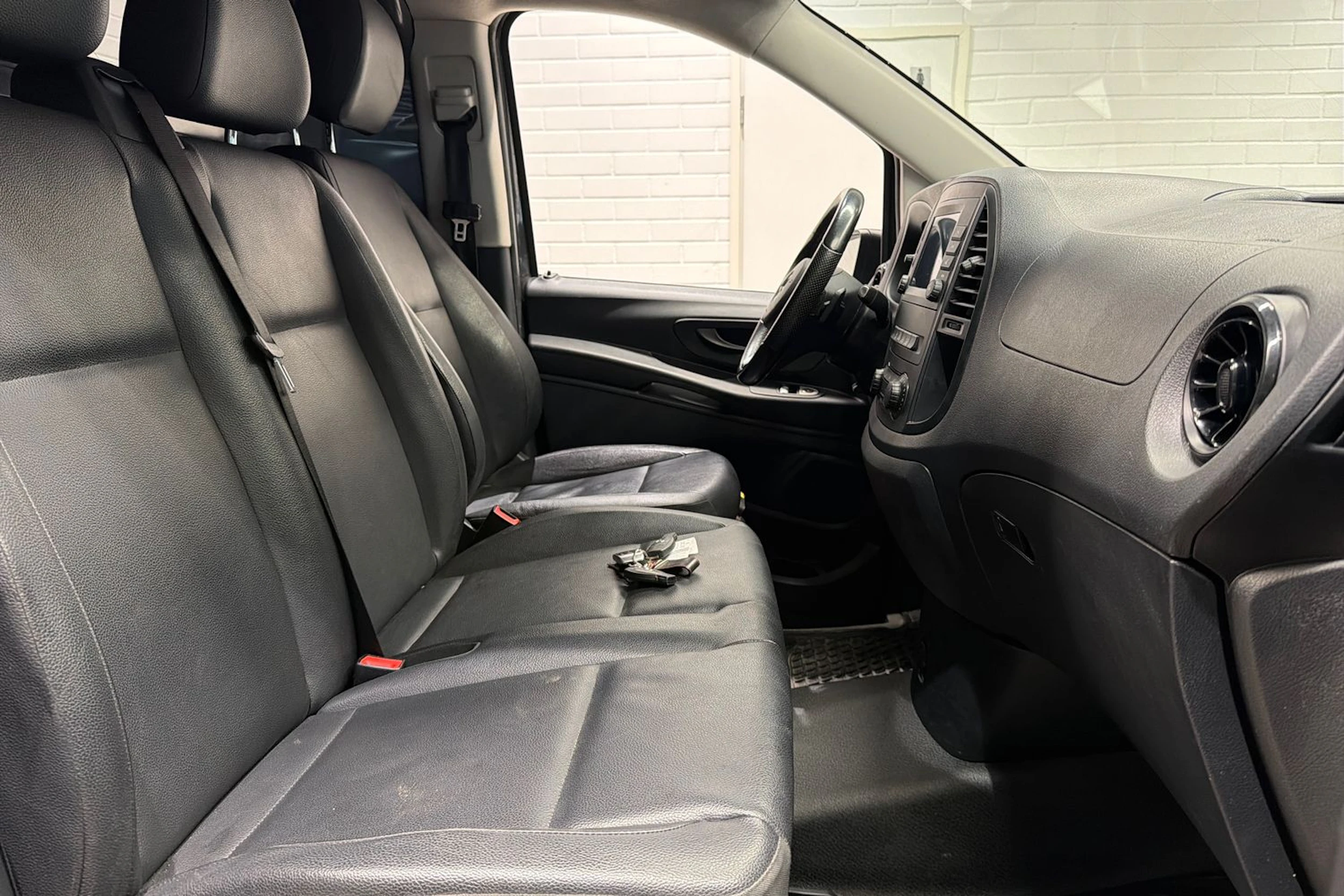 Harmaa Mercedes-Benz VITO 2021 kuva 25.