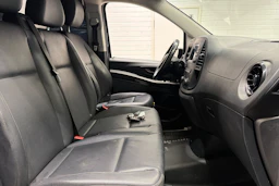 Harmaa Mercedes-Benz VITO 2021 kuva 25.