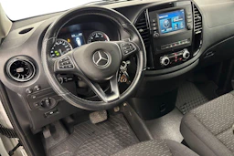 valkoinen Mercedes-Benz Vito 2021 kuva 9.