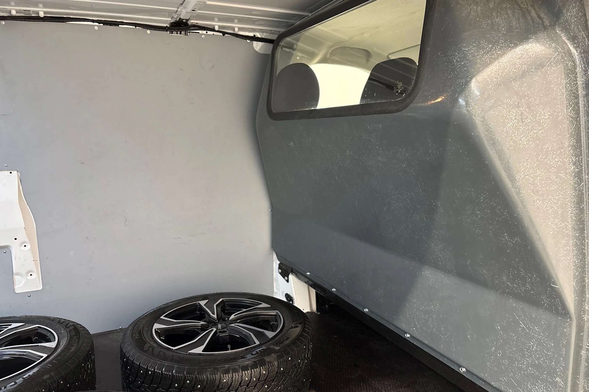 valkoinen Mercedes-Benz Vito 2021 kuva 23.
