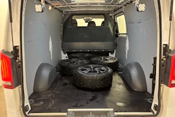 valkoinen Mercedes-Benz Vito 2021 kuva 24.