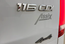 valkoinen Mercedes-Benz Vito 2021 kuva 25.
