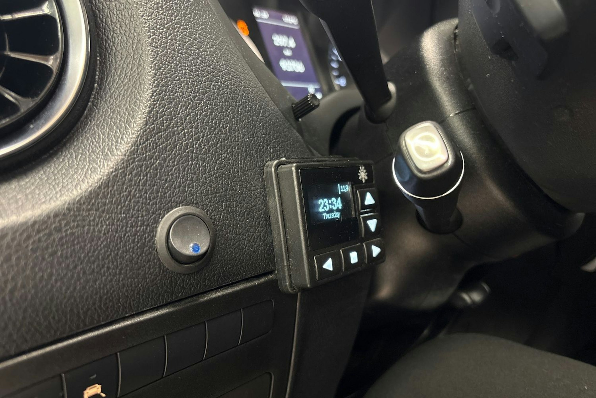 harmaa Mercedes-Benz Vito 2021 kuva 18.