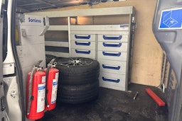 harmaa Mercedes-Benz Vito 2021 kuva 26.