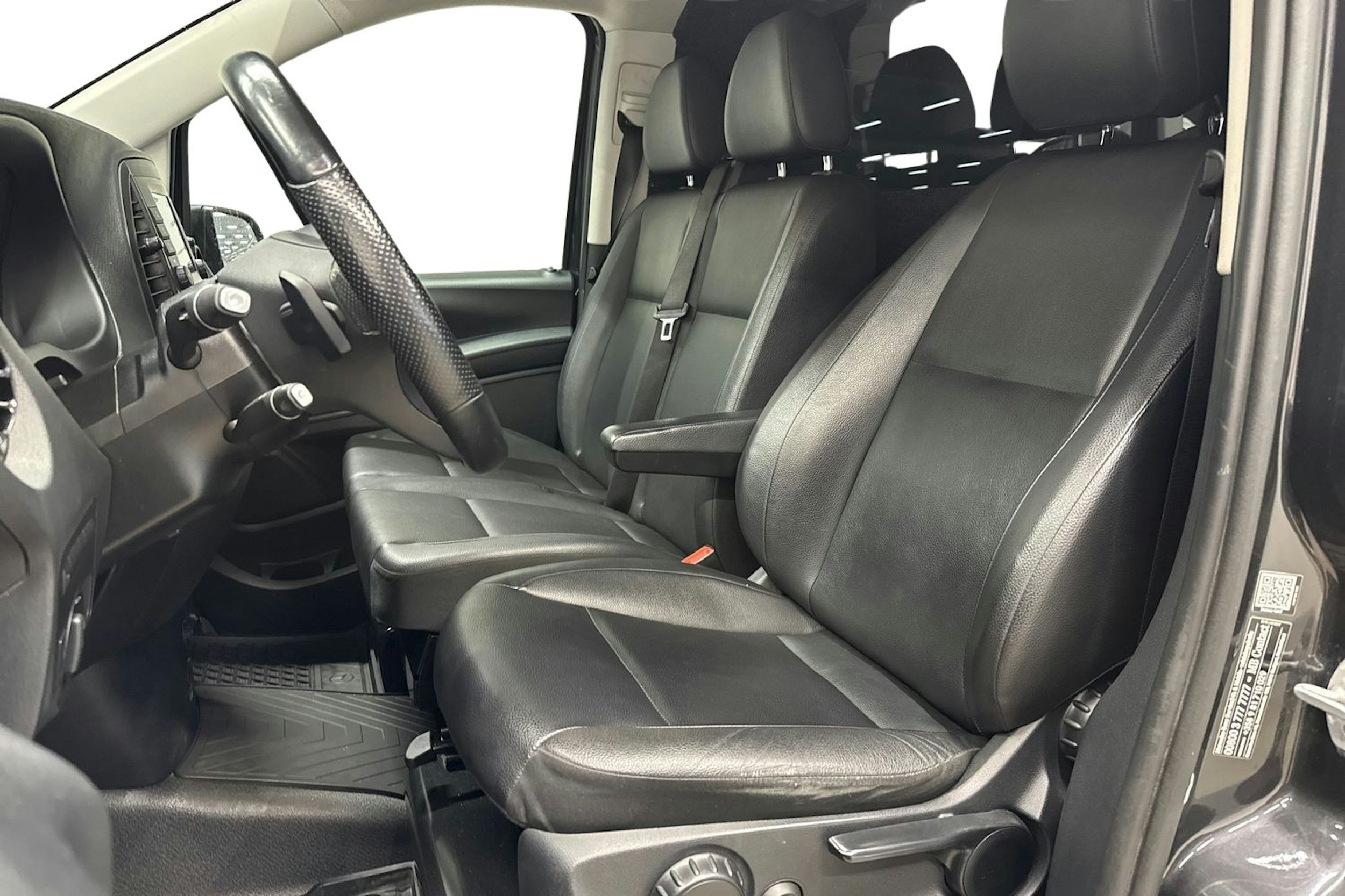 harmaa Mercedes-Benz Vito 2021 kuva 7.