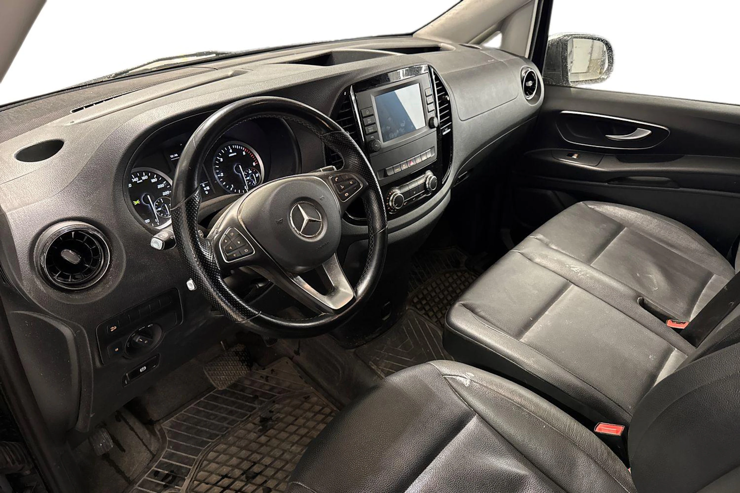 sininen Mercedes-Benz Vito 2021 kuva 3.