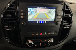 sininen Mercedes-Benz Vito 2021 kuva 7.