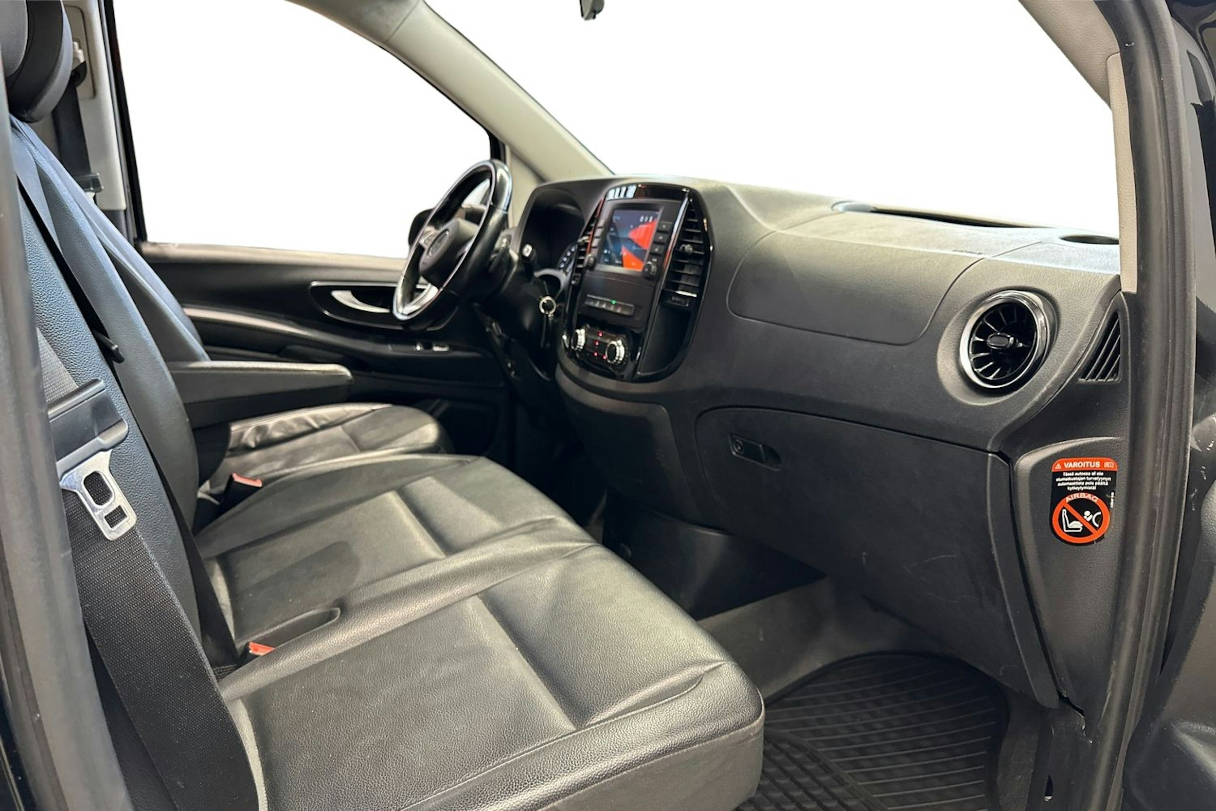 met. musta Mercedes-Benz Vito 2021 kuva 8.